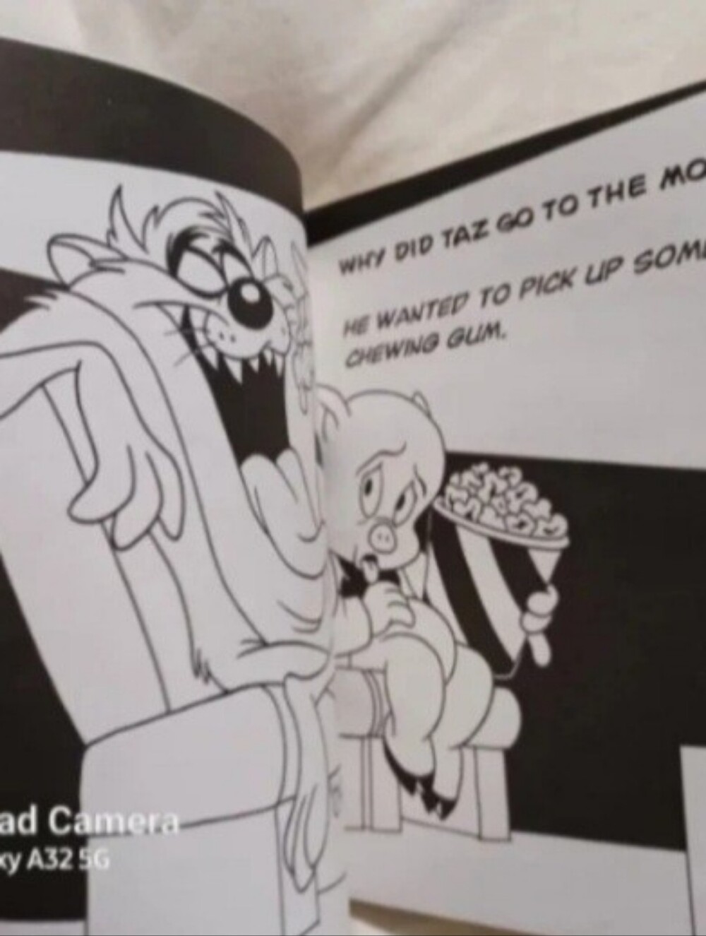 Vintage Looney tunes fun flip gross riddles book - Picture 6 of 10